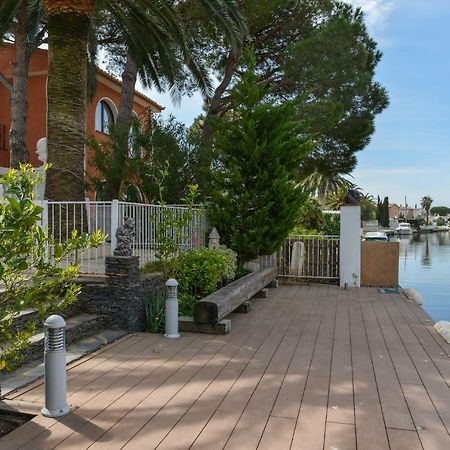 Villa Requesens On Canal Empuriabrava Exteriör bild